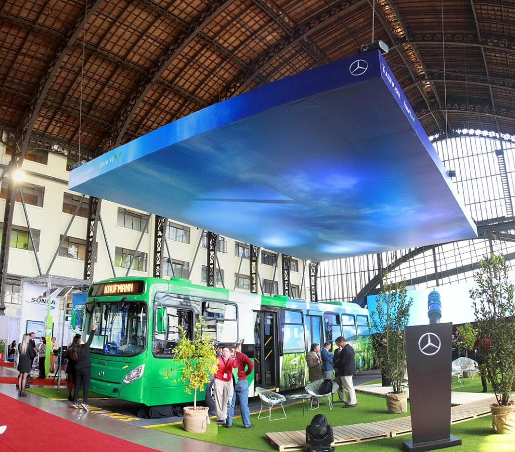 Stand Mercedes-Benz Kaufmann montado por Práxedis en Estación Mapocho